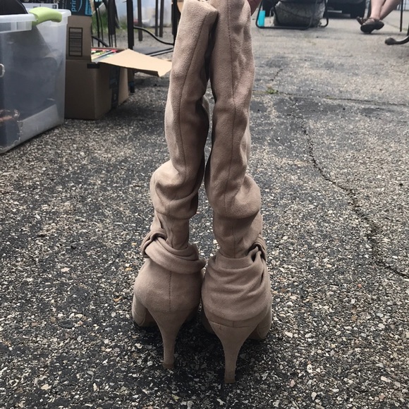 Fashionable boots! - Picture 3 of 5